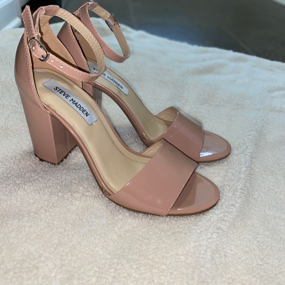 NWOT!! 8.5 Steve Madden Kelvyn Blush Heel